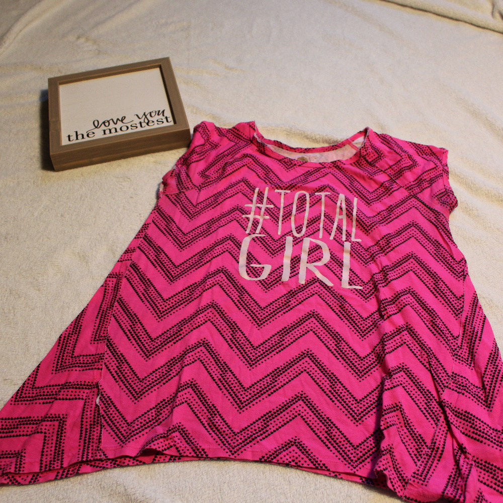 Total Girl SS size 14 chevron pink and black shirt